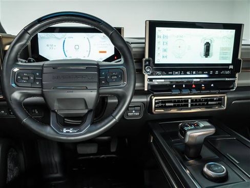 Used 2024 GMC Hummer EV 2X image 17