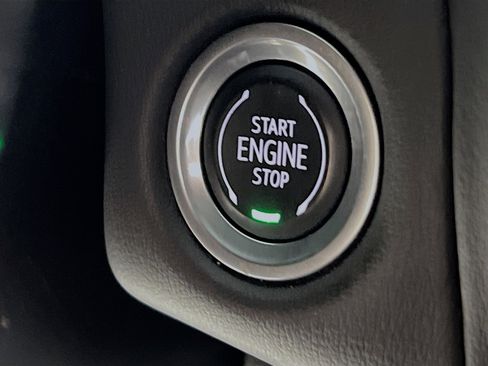 Used 2021 Chevrolet Tahoe High Country w/ Premium Package image 24