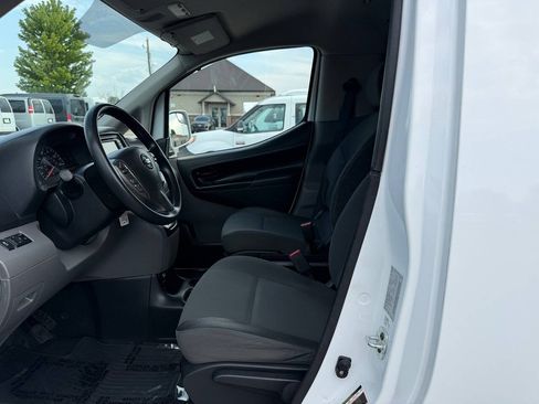 Used 2019 Nissan NV200 SV w/ Navigation Package FWD image 14