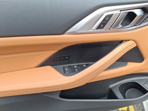 Used 2023 BMW 440i xDrive Convertible w/ Premium Package image 7