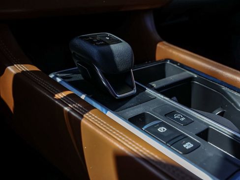 Used 2022 Nissan Pathfinder Platinum w/ Cargo Package image 31