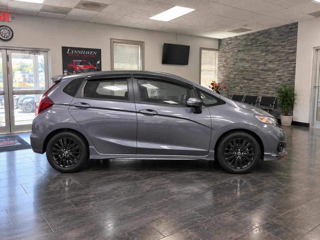 Used 2018 Honda Fit Sport image 5