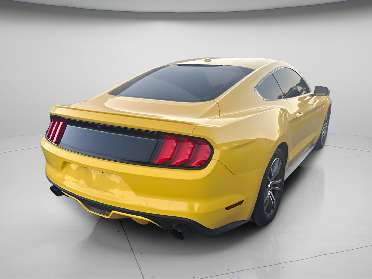 Used 2016 Ford Mustang Premium RWD image 15