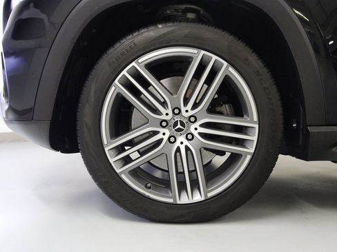 Certified 2025 Mercedes-Benz GLS 450 4MATIC image 10