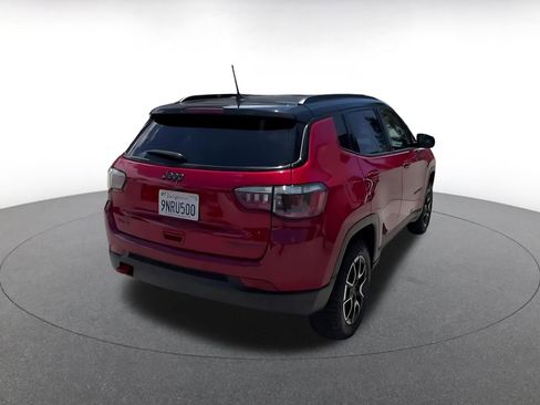 Used 2025 Jeep Compass Trailhawk AWD/4WD image 14