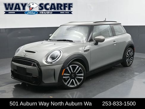 Used 2023 MINI Cooper S w/ Driver Assistance Package image 1