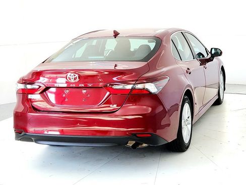 Used 2021 Toyota Camry LE w/ Cold Weather Package FWD image 5