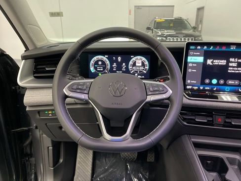 New 2026 Volkswagen Tiguan S image 15