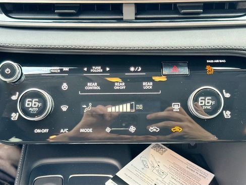 Certified 2026 INFINITI QX60 Luxe w/ Cargo Package FWD image 17