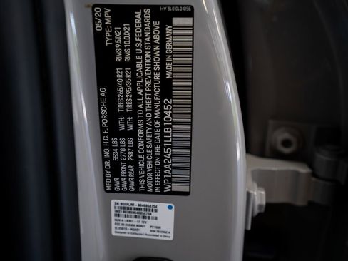 Used 2020 Porsche Macan image 54