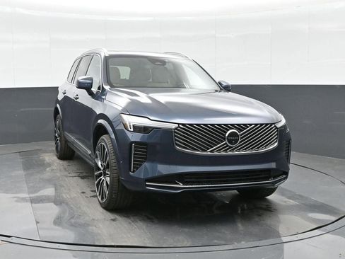 New 2026 Volvo XC90 B6 Plus w/ Protection Package Premier image 2