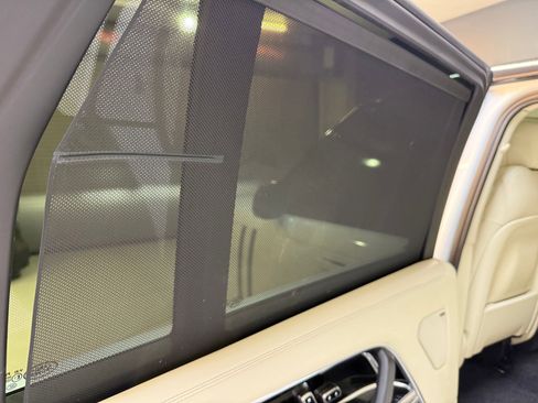 Used 2024 Land Rover Range Rover Long Wheelbase SE image 42