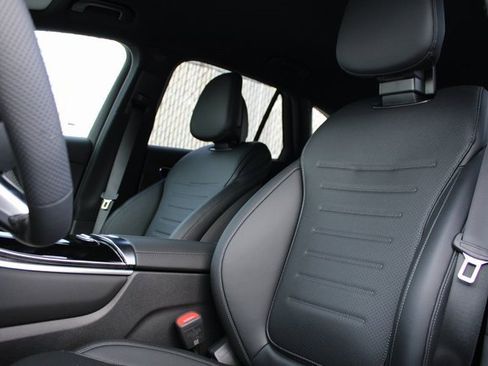 New 2025 Mercedes-Benz GLC 350e 4MATIC image 31