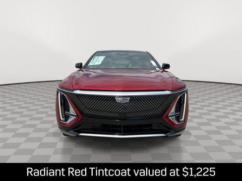New 2025 Cadillac Lyriq Luxury AWD/4WD image 3