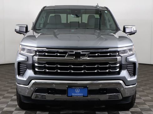 Used 2025 Chevrolet Silverado 1500 LTZ w/ LTZ Premium Package AWD/4WD image 17