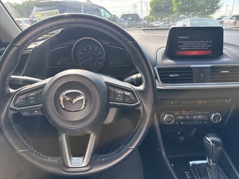 Used 2017 MAZDA MAZDA3 Touring FWD image 11