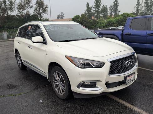 Used 2020 INFINITI QX60 Luxe w/ Essential Package image 2