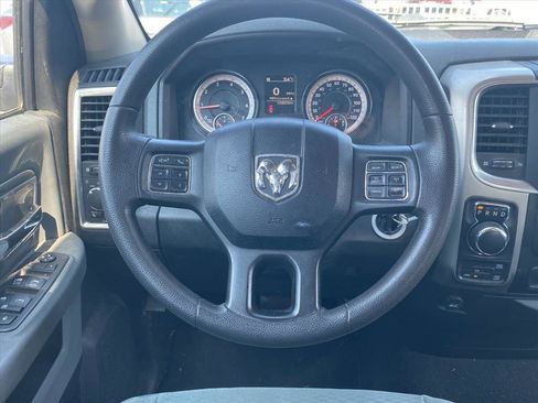 Used 2018 RAM 1500 Classic SLT image 26