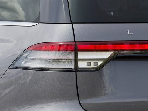 New 2027 Lincoln Aviator AWD image 21