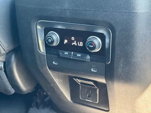 Used 2021 Chevrolet Tahoe LT AWD/4WD image 14