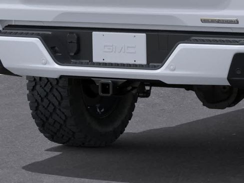 Used 2024 GMC Canyon Elevation w/ Convenience Package RWD image 27