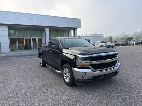 Used 2017 Chevrolet Silverado 1500 LT w/ All Star Edition RWD image 3
