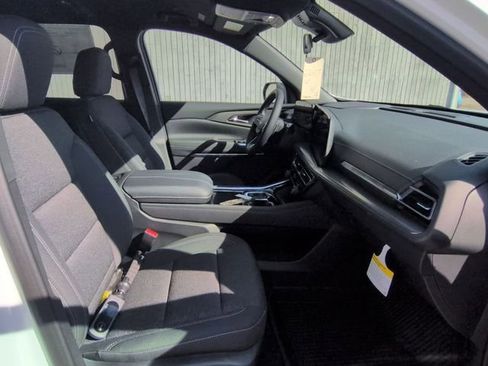New 2026 Chevrolet Traverse LT w/ LPO, Floor Liner Package FWD image 28