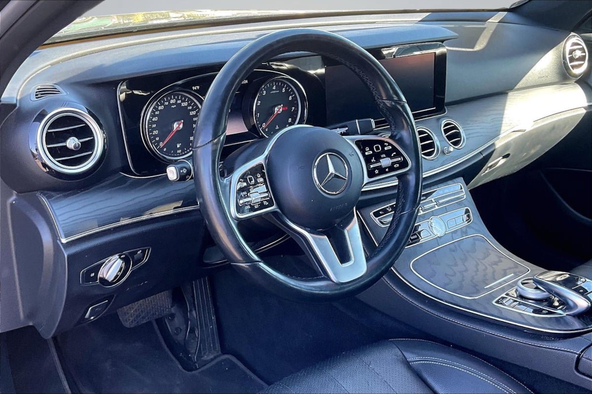 Used 2020 Mercedes-Benz E 350 Sedan image 14