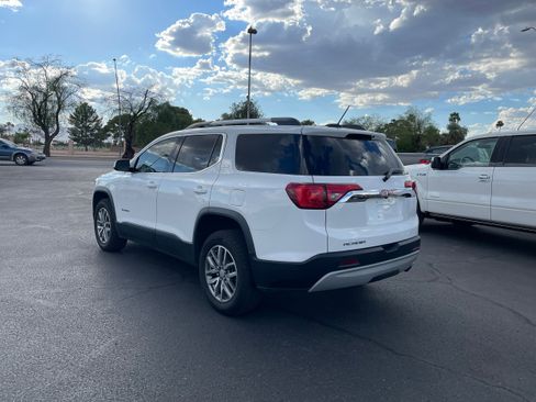 Used 2017 GMC Acadia SLE w/ Driver Alert Package I image 3