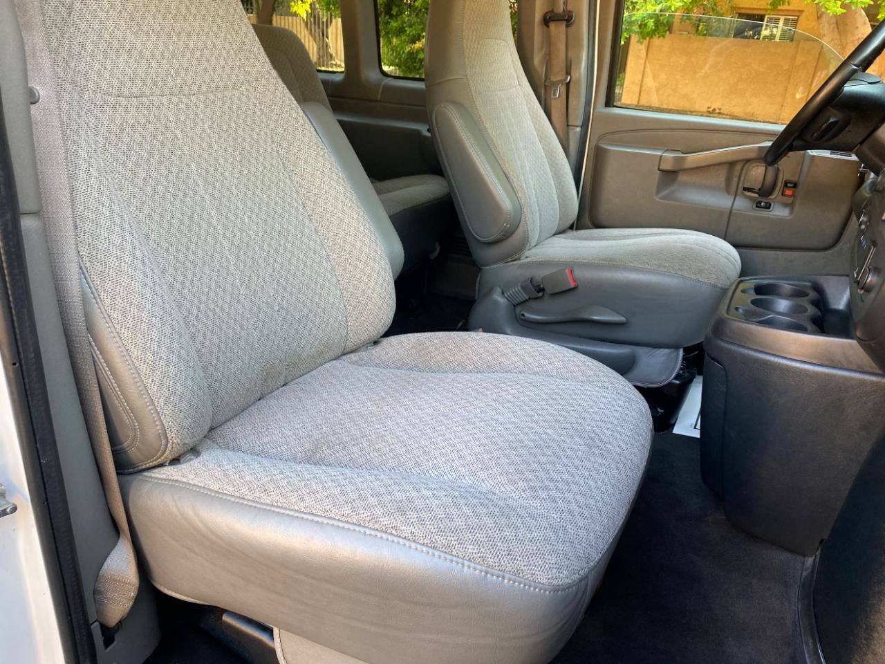 Used 2019 Chevrolet Express 3500 LT w/ LT Preferred Equipment Group RWD image 38