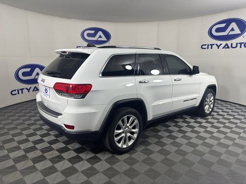 Used 2017 Jeep Grand Cherokee Limited RWD image 3