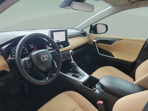 Used 2025 Toyota RAV4 LE FWD image 8