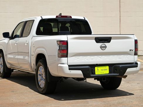 Used 2024 Nissan Frontier SV w/ Technology Package RWD image 43