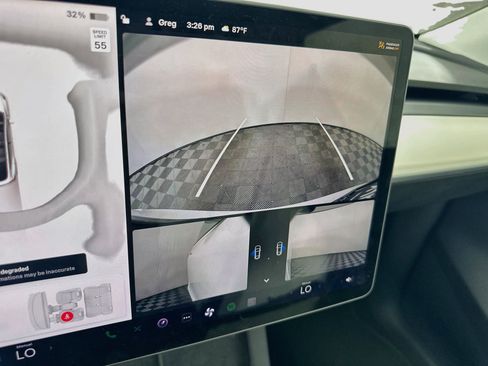 Used 2023 Tesla Model Y Performance AWD/4WD image 21