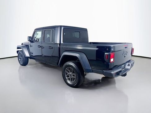 Used 2025 Jeep Gladiator Sport AWD/4WD image 10
