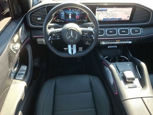 Used 2024 Mercedes-Benz GLS 450 4MATIC image 13