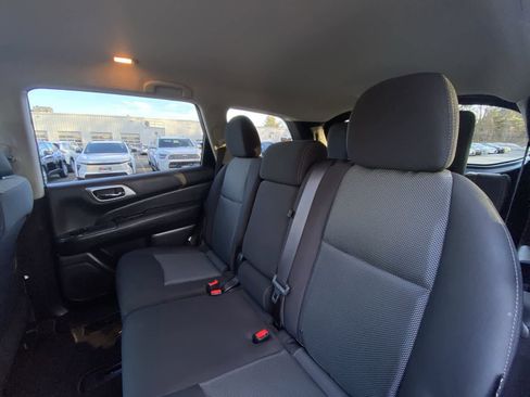 Used 2018 Nissan Pathfinder S image 27