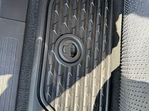 Used 2024 RAM 1500 Laramie RWD image 18