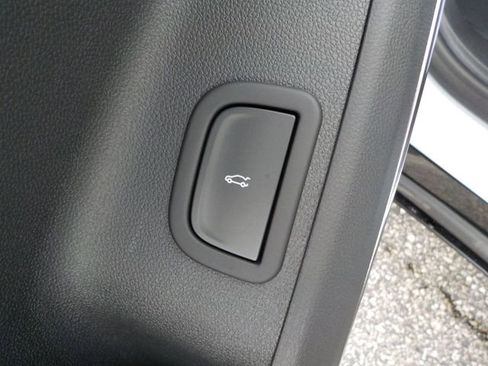 New 2026 GMC Acadia Denali Ultimate w/ LPO, All-Weather Package AWD/4WD image 13