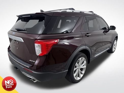 Used 2023 Ford Explorer Platinum w/ Technology Package image 3