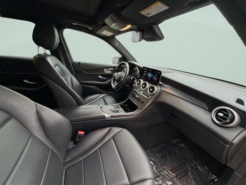 Used 2021 Mercedes-Benz GLC 300 4MATIC image 10