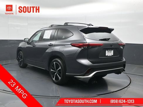 Used 2021 Toyota Highlander XSE AWD/4WD image 8