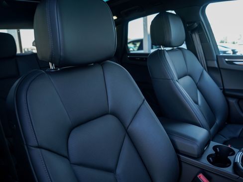 New 2026 Porsche Macan S image 35