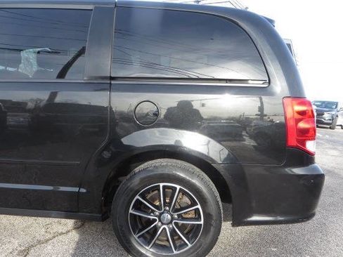Used 2015 Dodge Grand Caravan SXT w/ Blacktop Package image 27