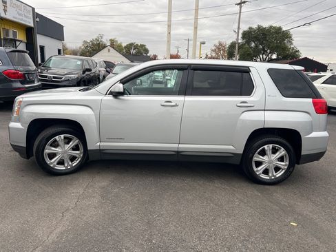 Used 2017 GMC Terrain SLE FWD image 8