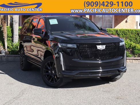 Used 2023 Cadillac Escalade Sport Platinum w/ LPO, ONYX Package AWD/4WD image 1