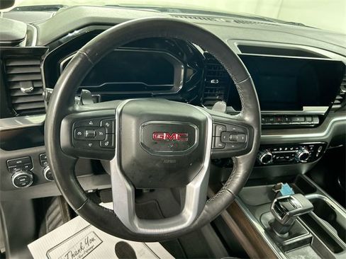 Used 2022 GMC Sierra 1500 SLT w/ SLT Premium Plus Package image 4