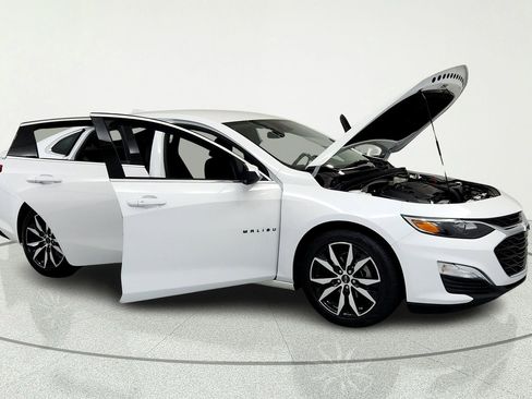 Used 2024 Chevrolet Malibu RS w/ LPO, Floor Liner Package FWD image 14