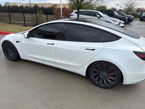 Used 2021 Tesla Model 3 Performance image 3