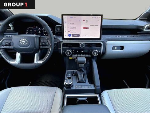 Used 2025 Toyota Tacoma Limited AWD/4WD image 16